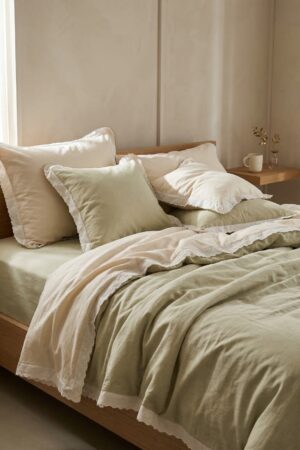 Premium Monochromatic Bedding Set