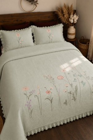 PISTA | EMBROIDERED BEDCOVER | KING SIZE