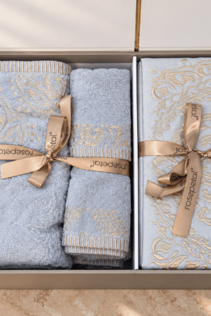 8 PIECE GIFT SET | EXCLUSIVE DESIGNS | 2 BATH TOWELS | 2 HAND TOWELS | 1 BEDSHEET | 2 EMBROIDERED PILLOWS
