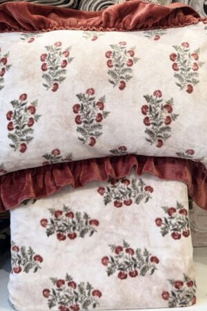 PINTERESTY WINTERS | ENGLISH PRINTS | KING SIZE | DESIGNER PILLOW CASES