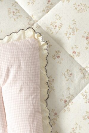 PINTEREST BEDDING | KING SIZE | CHICKEN LACE | 4 PIECE SET | WHITE & PINK