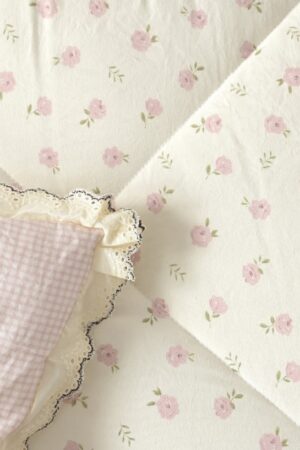 PINTEREST BEDDING | KING SIZE | CHICKEN LACE | 4 PIECE SET | WHITE & PINK